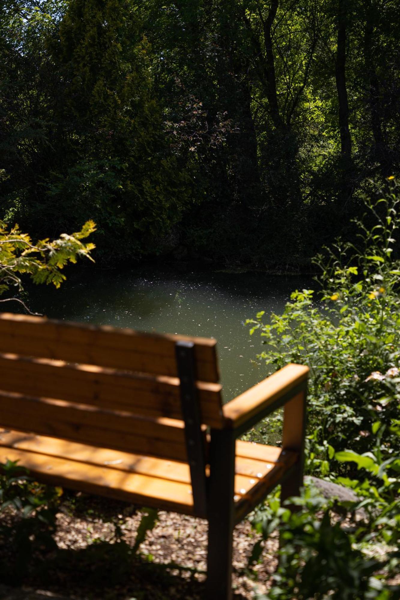 Ma Byurakan Bagian luar foto